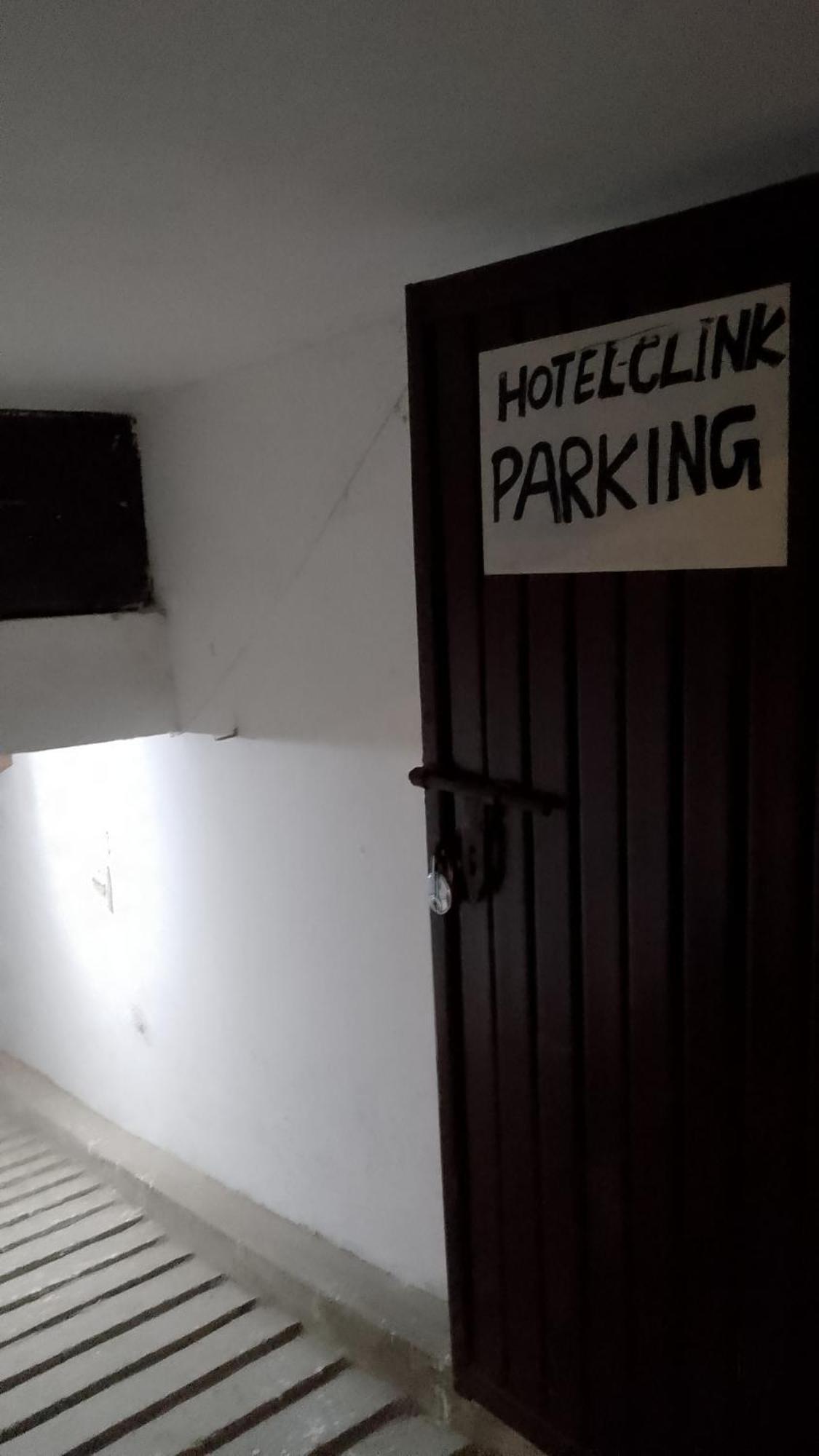 Hotel Clink New Delhi Airport Exterior foto
